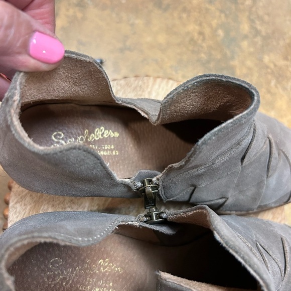 GarnetHill/Seychelles Woven Ankle Boots - Picture 4 of 9